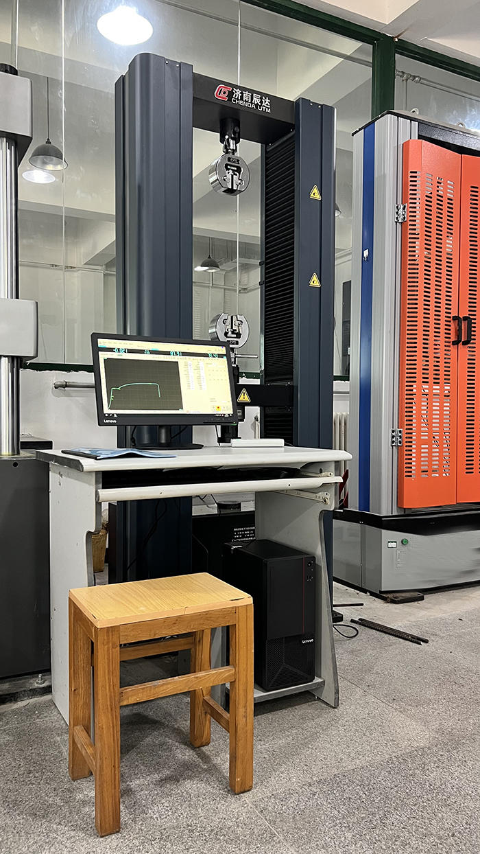 萬能試驗機、壓力試驗機等安裝調試完成